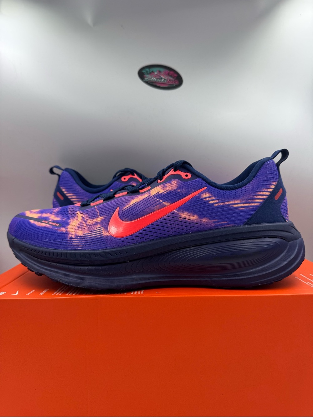 Nike Vomero 18 Indigo Burst Hot Lava BRAND NEW Size 12